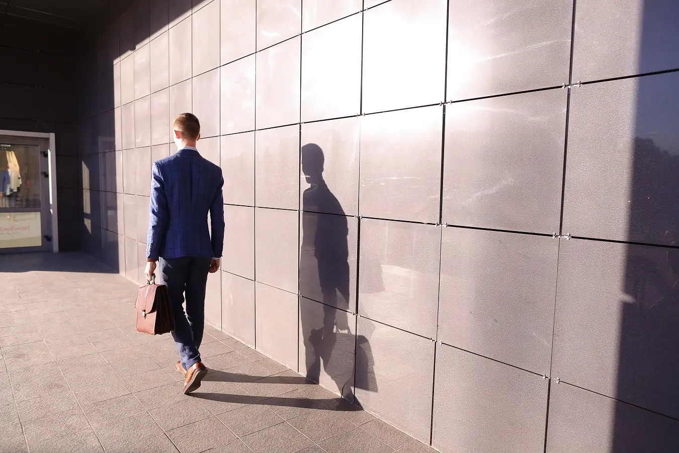 How to Return to Work After a Career Break: A Complete Guide for Professionals